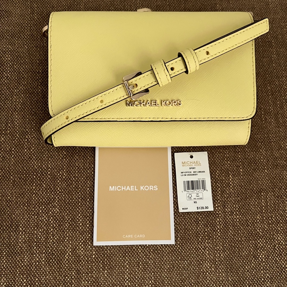 💛MK Sport LG EW Crossbody💛
